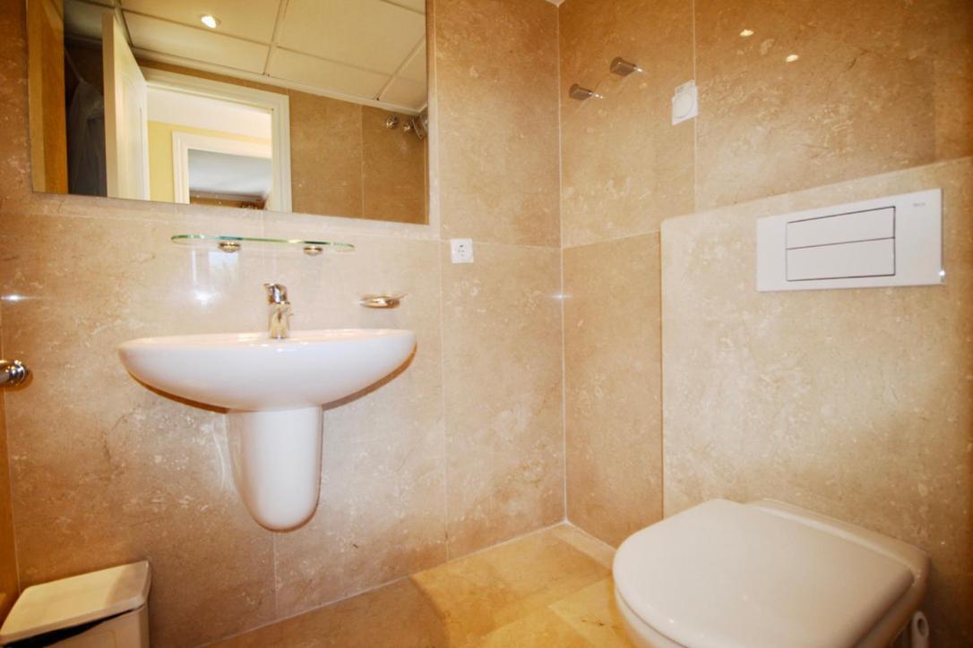 Апартаменты Atico Con Piscina Privada En Primera Linea Дения Экстерьер фото